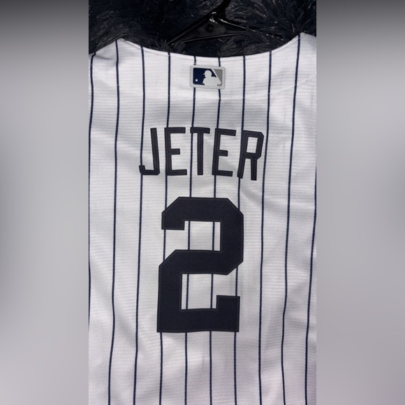 Derek Jeter Hall of Fame Cooperstown Jersey - Picture 4 of 6